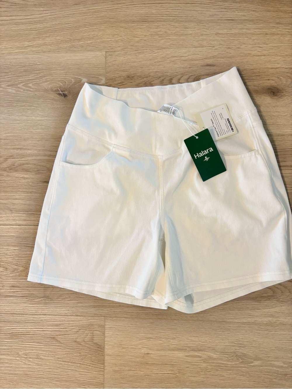 HALARA Jean Shorts White High-Waist Pocket Shorts MSRP $39